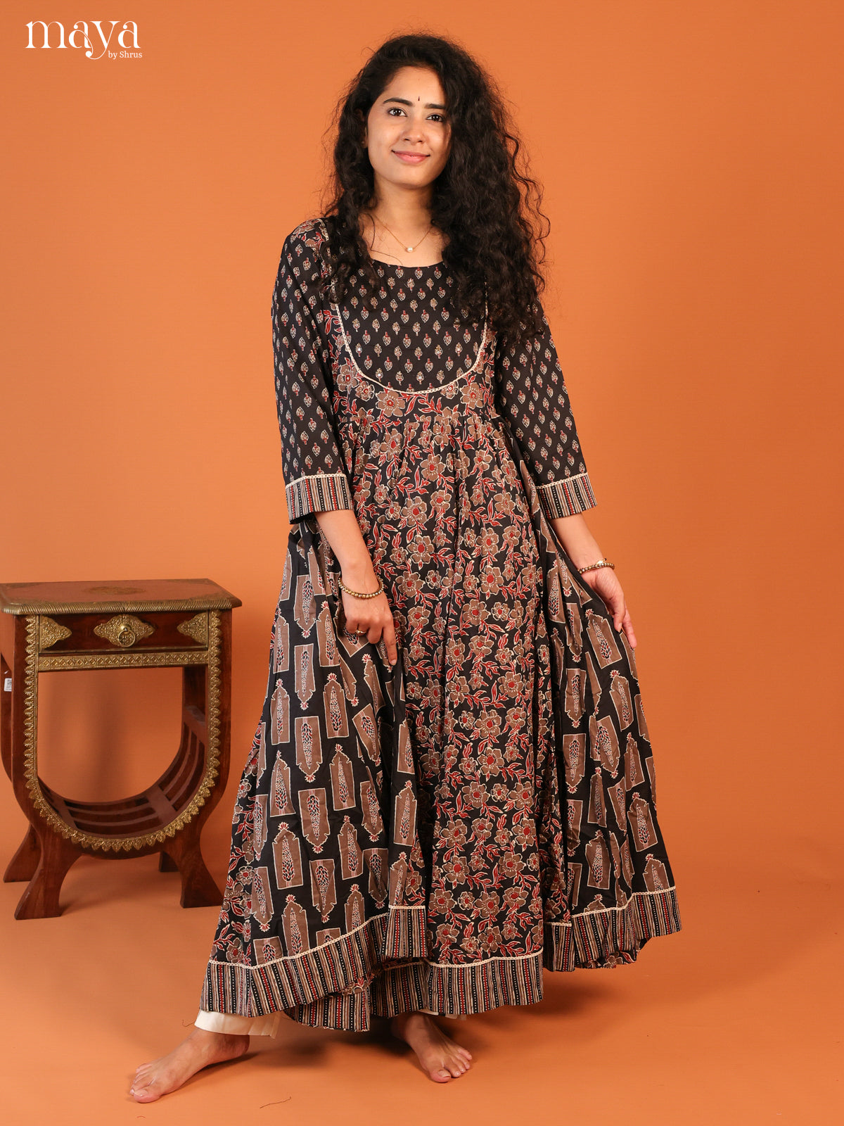 Floral Printed Black Cotton Kurti - Shop on Shrus.com
