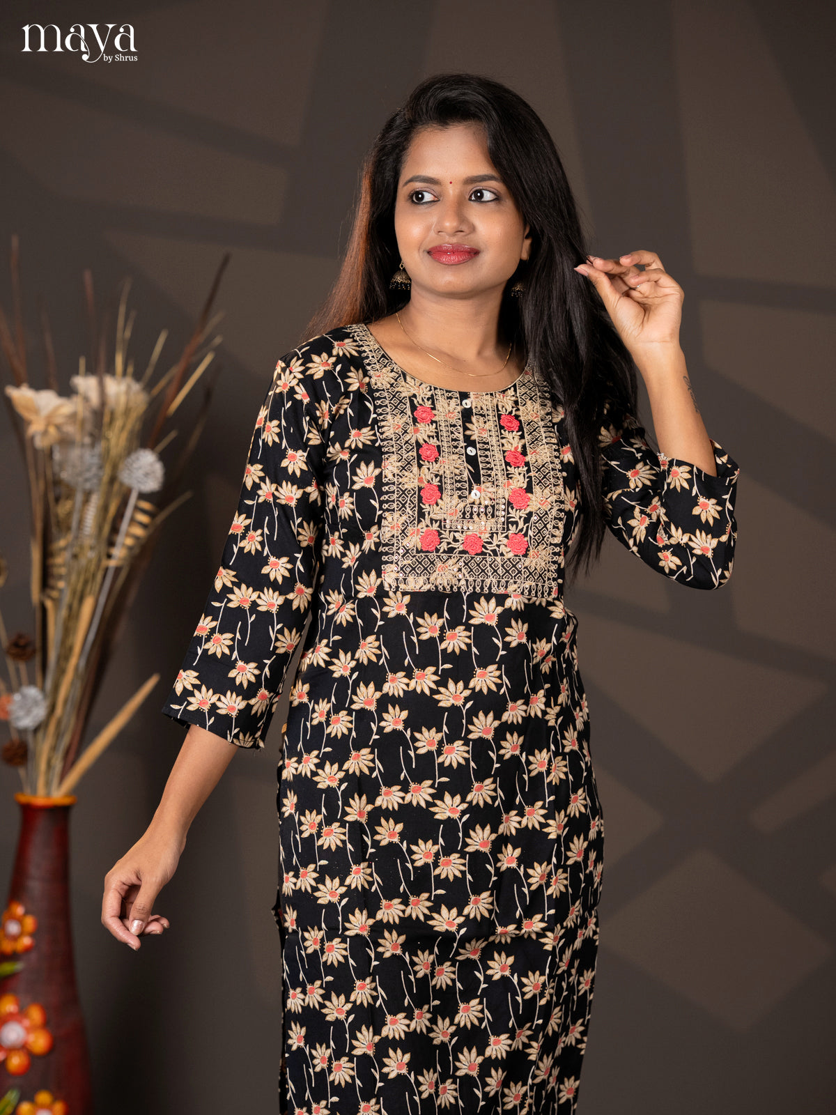 Black Floral printed Cotton Straight Kurti