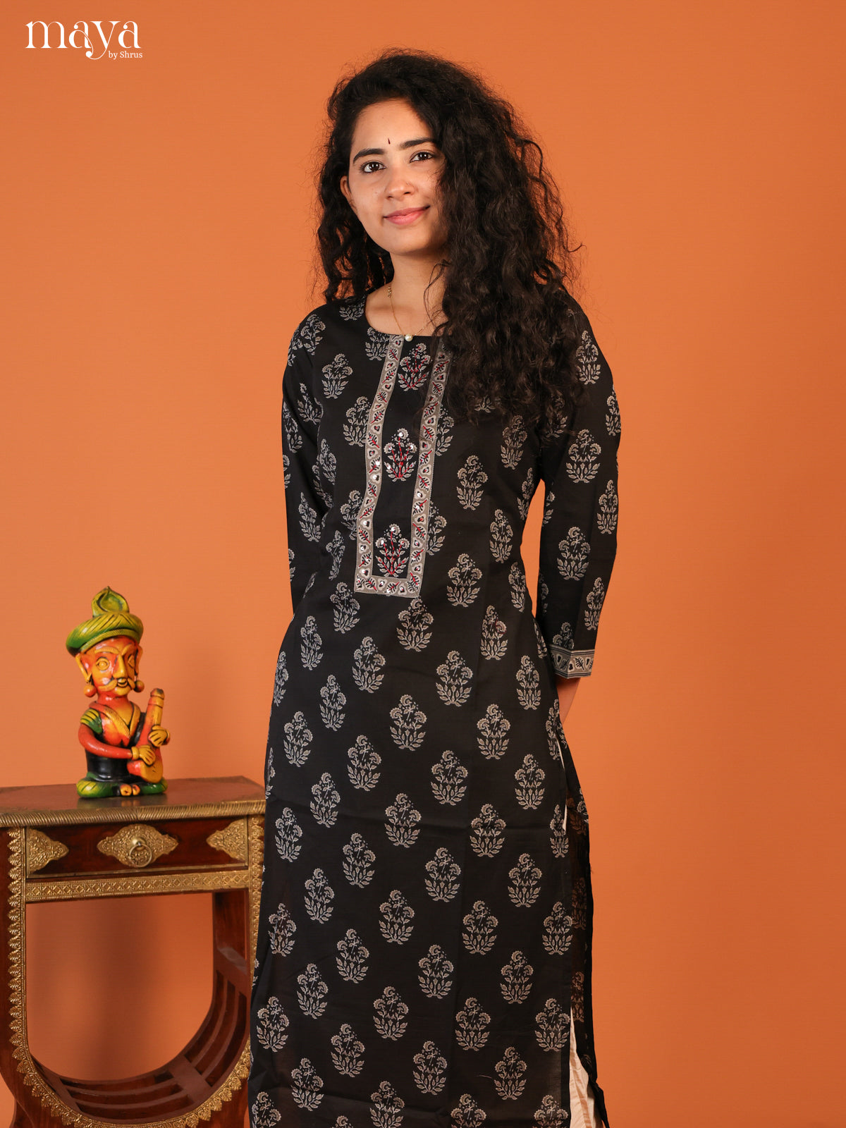 Black Floral Printed Cotton Kurti