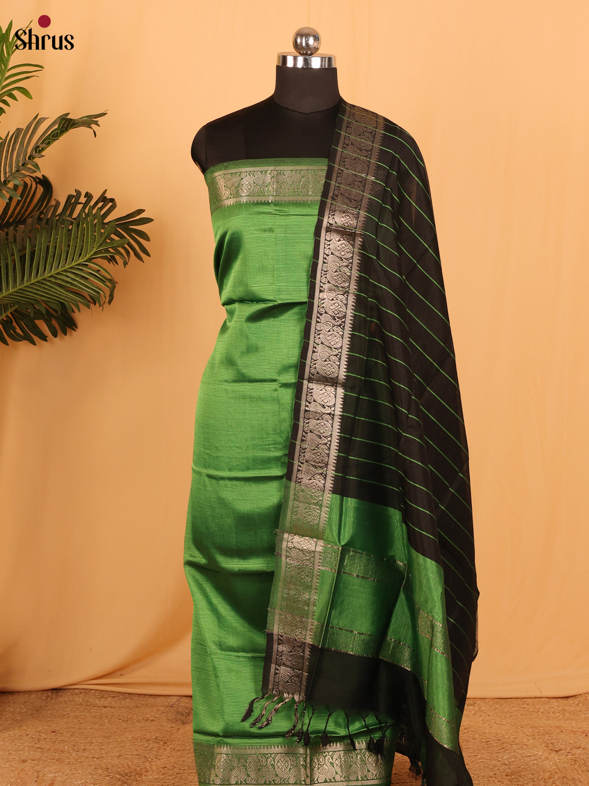 Green with Black Managalagiri Cotton Unstitched Top & Dupatta - MDA04012