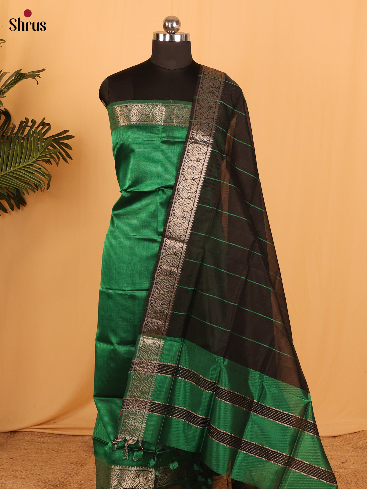 Green with Black Managalagiri Cotton Unstitched Top & Dupatta - MDA04021