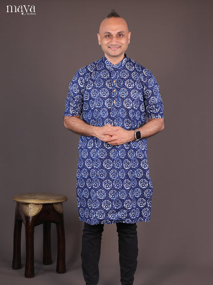 Blue Cotton Batik Printed Long Men Kurta