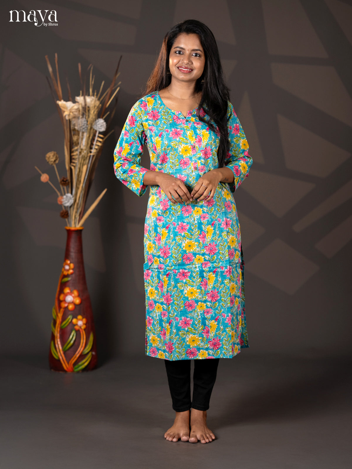 Blue Floral Printed Cotton Straight Kurti