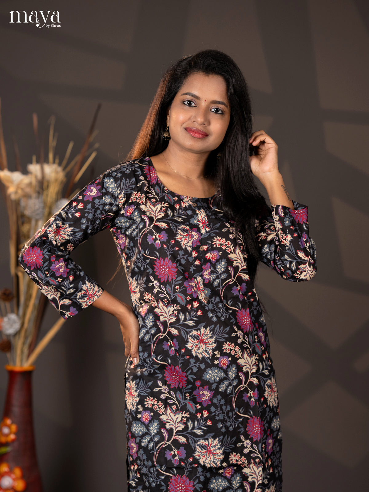 Black Floral Printed Cotton Straight Kurti