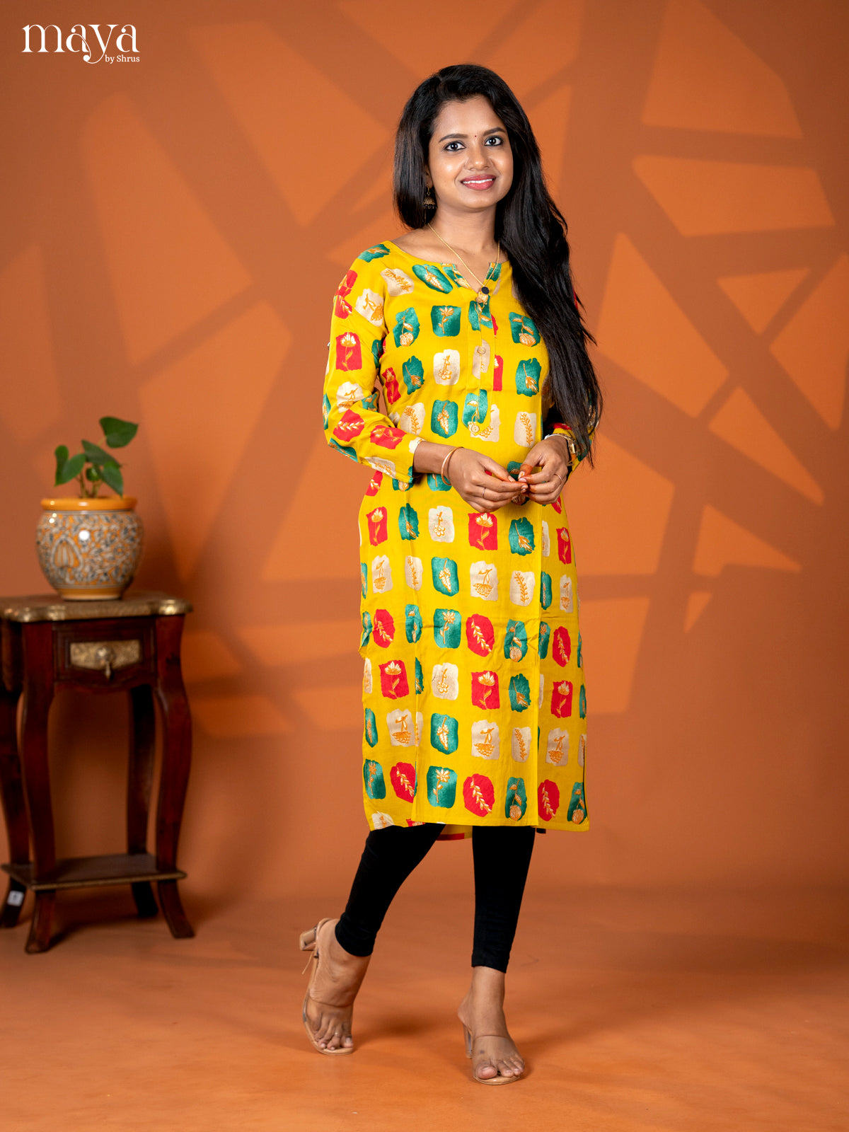Mustrad Abstract Floral Printed Rayon Straight Kurti
