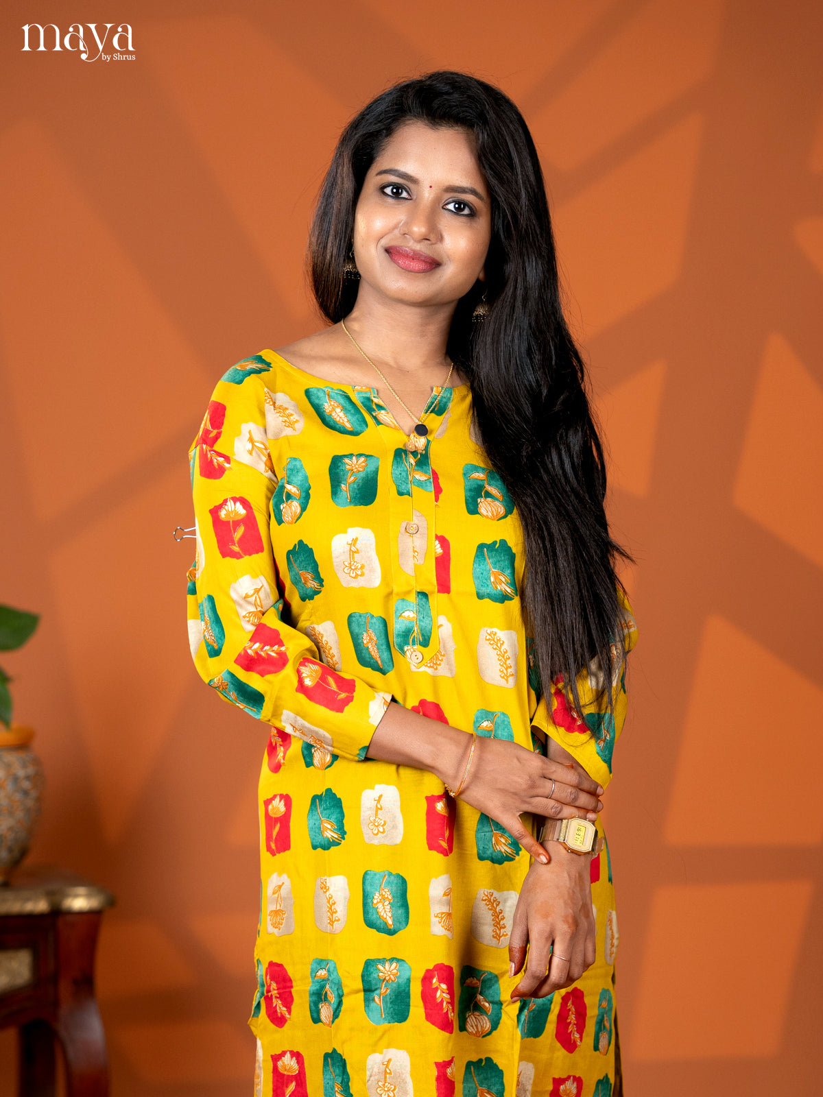 Mustrad Abstract Floral Printed Rayon Straight Kurti