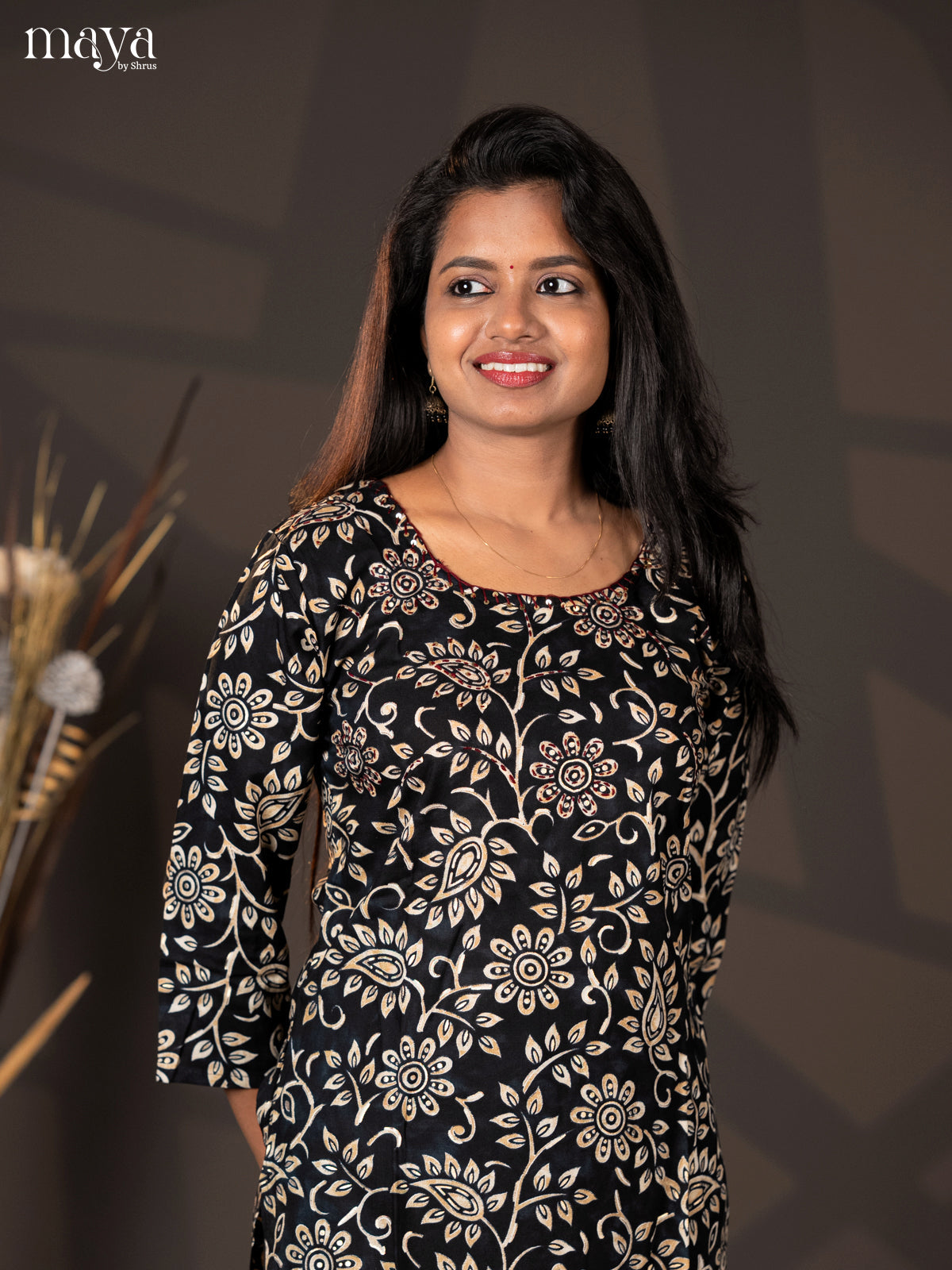 Black Floral Printed Rayon Straight Kurti