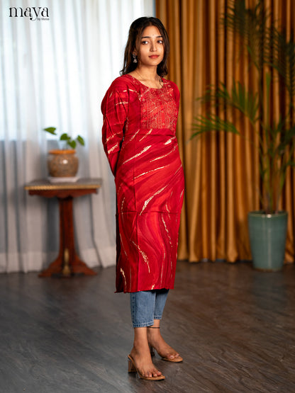 Reddish Pink Printed Rayon Straight Kurti