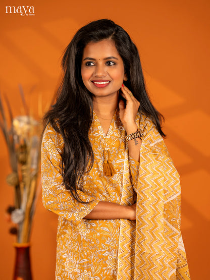 Mustrad Cotton 3pc Salwar Suit with Floral Print - Top, Botton & Dupatta