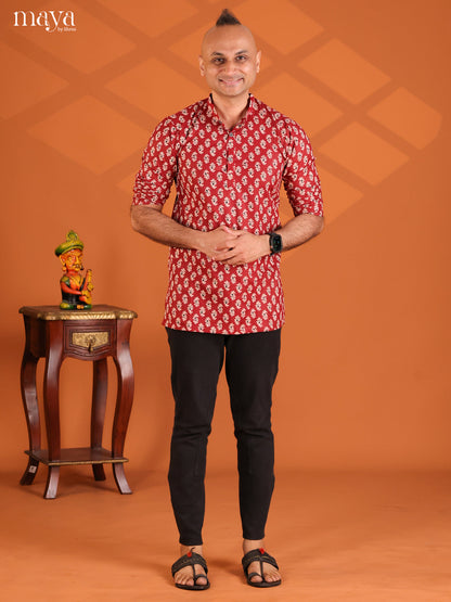 Maroon Cotton Pasiley Printed Short Men Kurta
