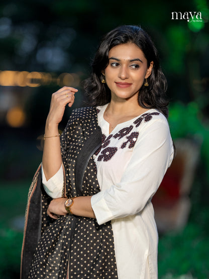 Off-white Readymade Salwar with Embroidered Design-mdj03009