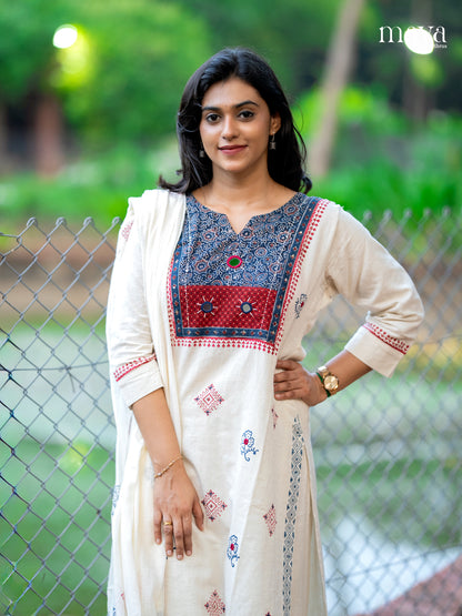 Off-white Readymade Salwar with Printed Design-mdj03030