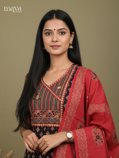 Black & Red- Floral printed Readymade 3 Piece Salwar